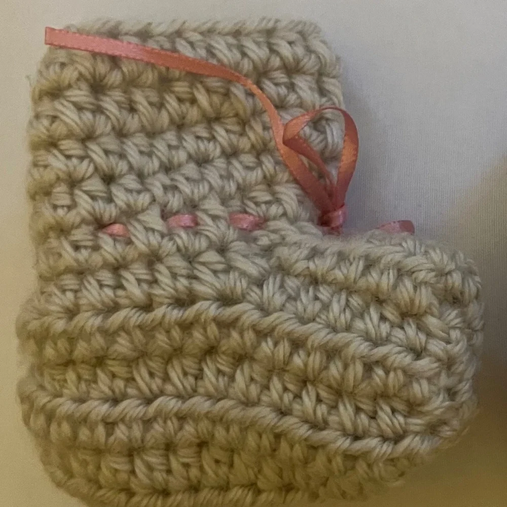 NWOT Handmade Baby Booties Gray w/Pink Ribbon Ties - Size 0-2 Months